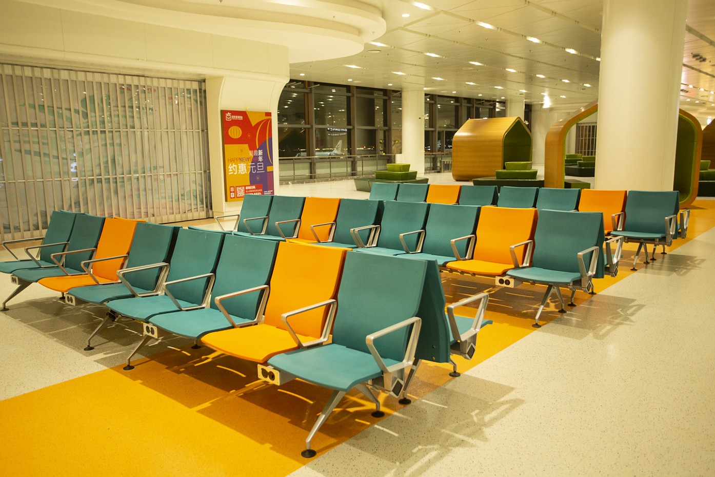 Airport waiting area seating 501Y 6