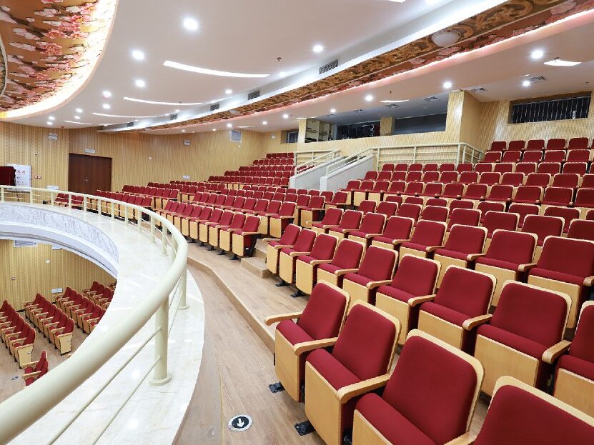 Auditorium seating LS 623 10