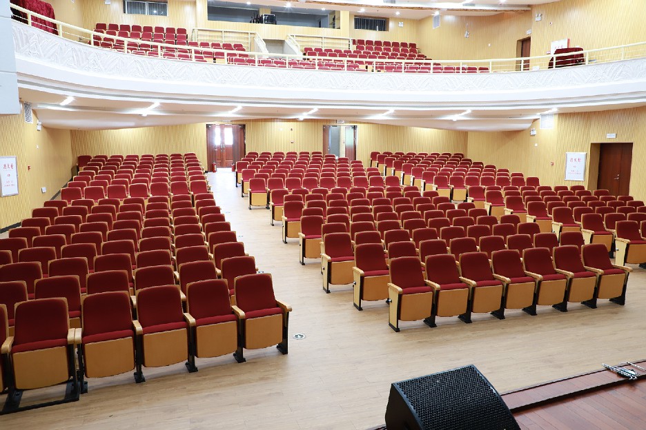 Auditorium seating LS 623 5