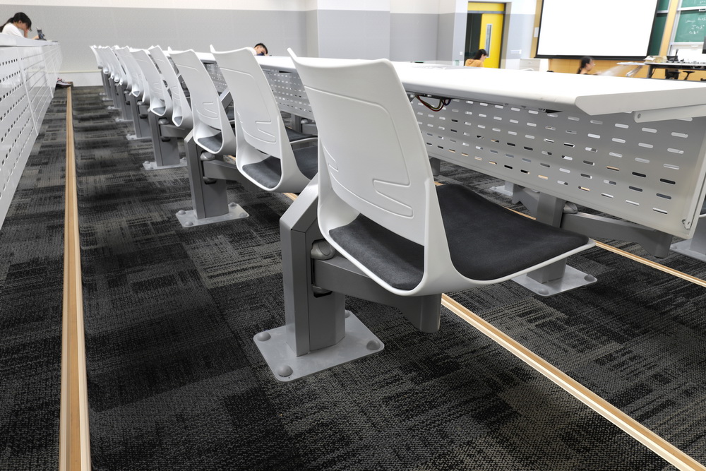 Lecture hall seating LS 420 11