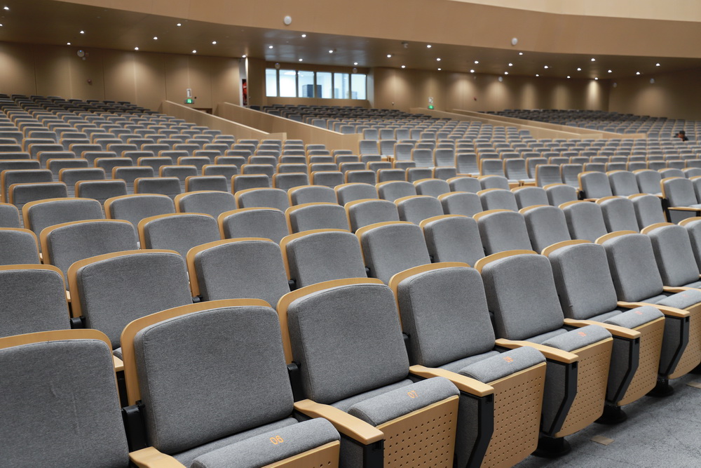 IMG 3 conference hall seating