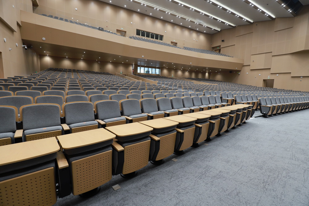 IMG 4 conference hall seating